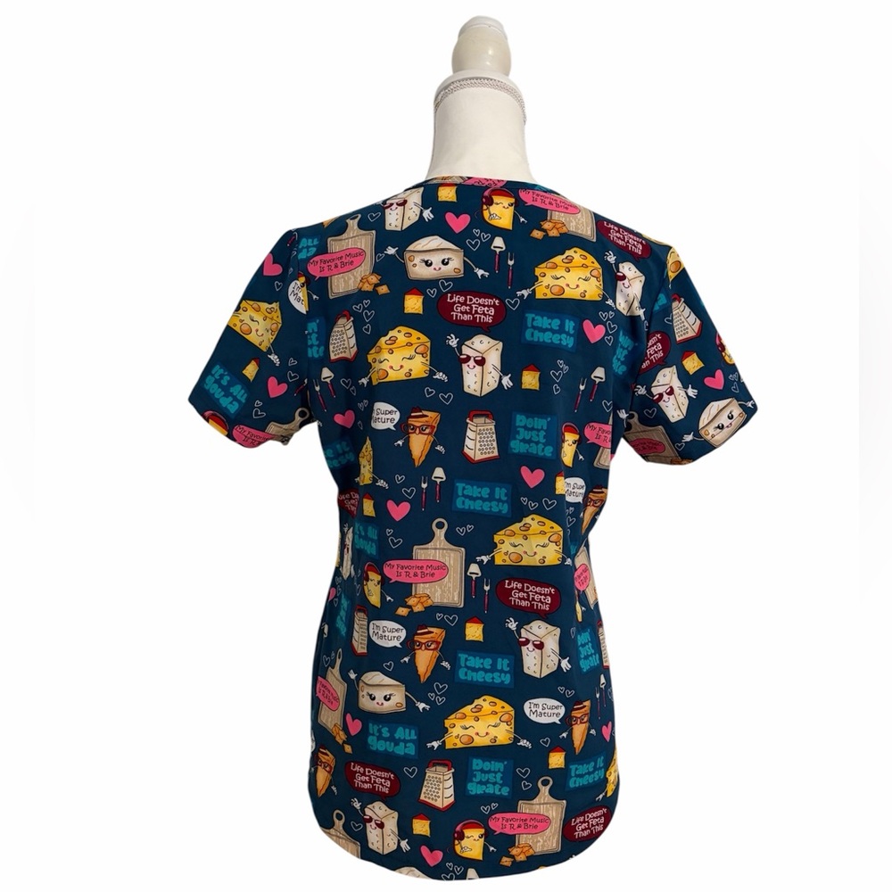 Cherokee Cheese & Snack Print Nursing Medical Scrub Top Women’s Small - Picture 2 of 6